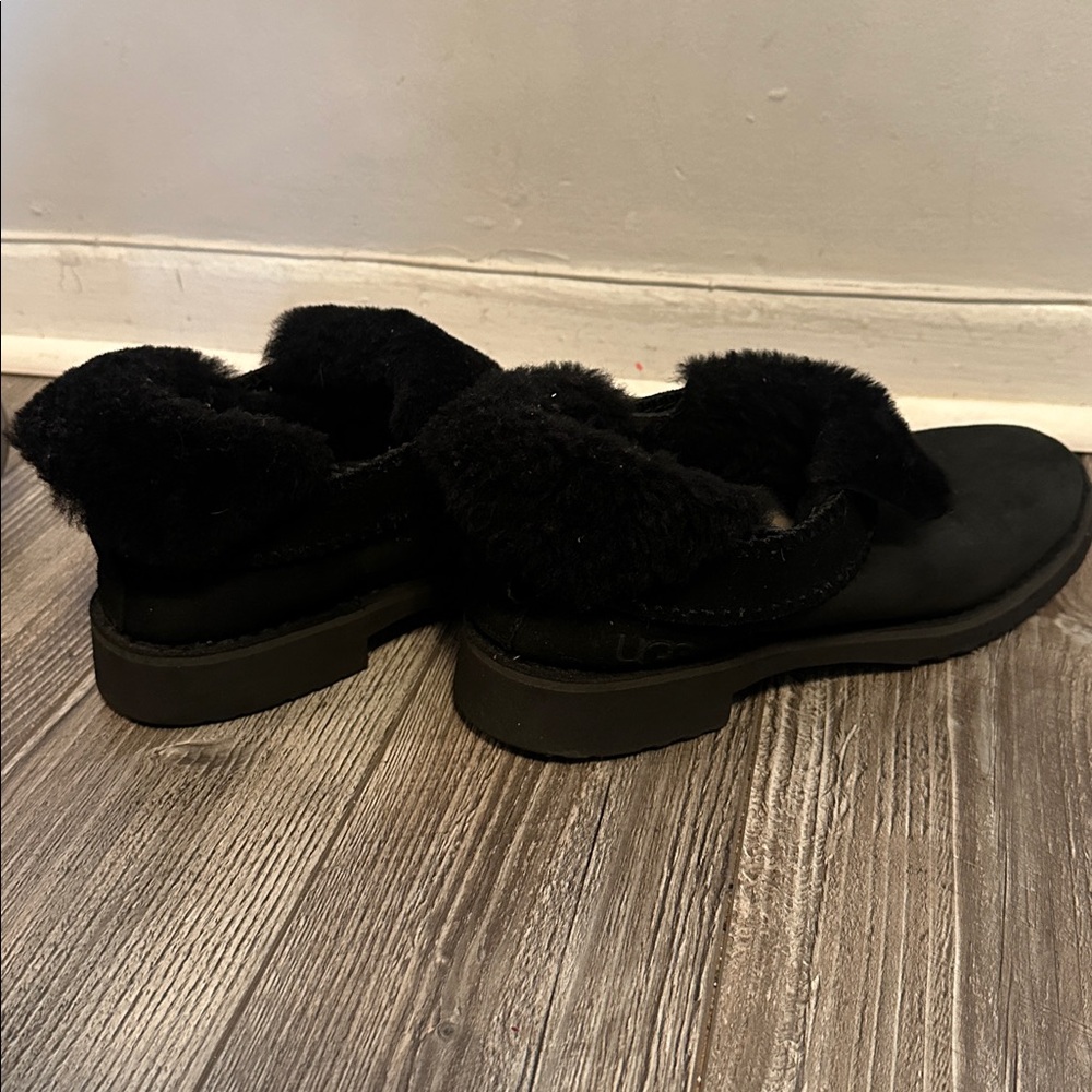 UGG Black Shearling Pull-On Boots Size 9 US Women Fur Lined Winter Shoes - Picture 9 of 15